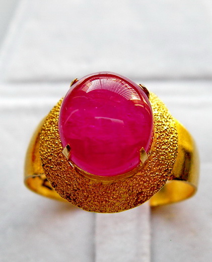 NATURAL RUBY ทับทิมพม่า ชุดแหวน+ต่างหู เนื้อดีสีสวย แดงฉ่ำ อวบอิ่ม เนื้อธรรมชาติ สวยจริงๆ แหวน 9 x 11 x 6.2 มม. ต่างหู 8 x 9.5 x 3.5 มม.