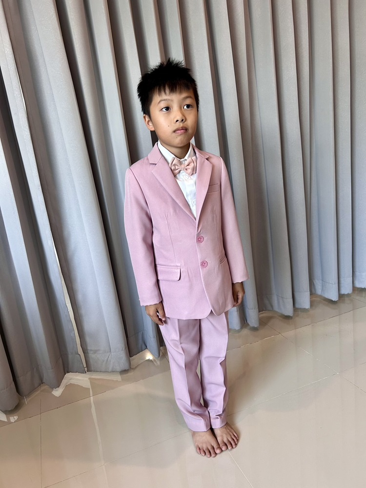 พร้อมเช่า ชุดสูทเด็กชาย สีชมพู 2 กระดุม งานตัด