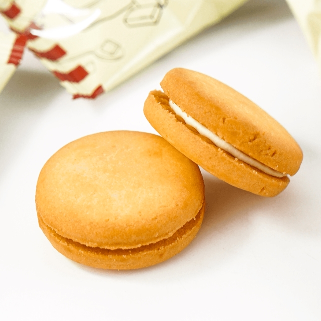 คุ้กกี้เนย Takara Biscuit Salted Butter & Camembert Cheese