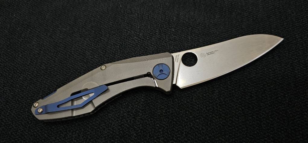 Spyderco Sinkevich Drunken Frame Lock Knife Carbon Fiber