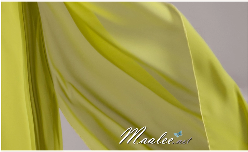 พร้อมเช่า ชุดราตรียาว สีเขียว แต่งเพรชช่วงอก