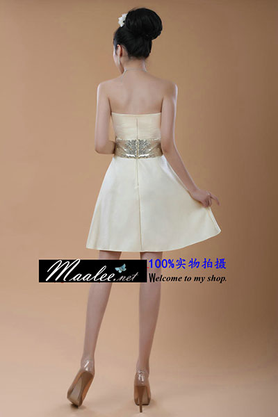 พร้อมเช่า ชุดราตรีสั้น เกาะอก สีครีม Champagne ปักเลื่อมหน้าอก และแถบคาดเอว จับจีบกระโปรง แต่งโบว์ช่วงเอว