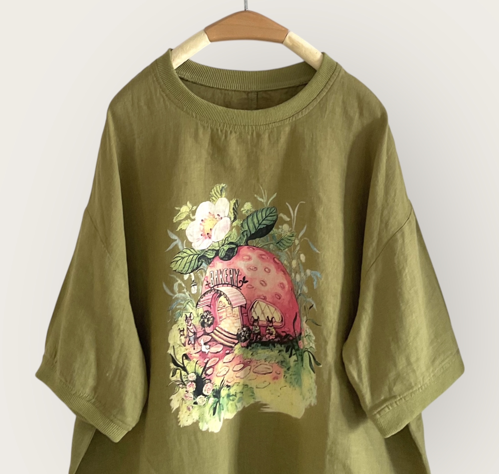 เสื้อผ้าลินินสกรีนลายเอวจั๊ม