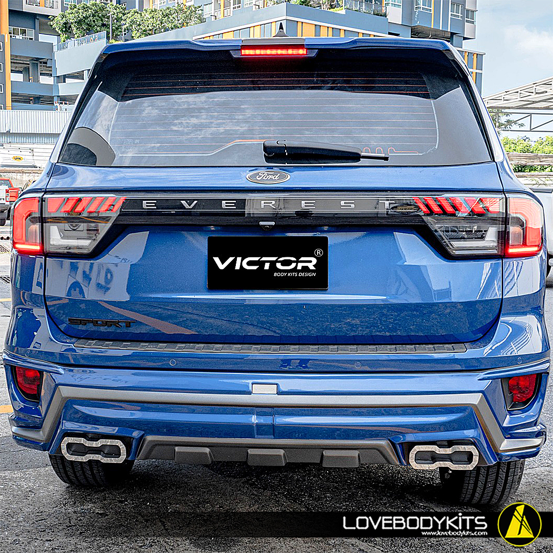 ชุดแต่ง VICTOR V1 : EVEREST 2023