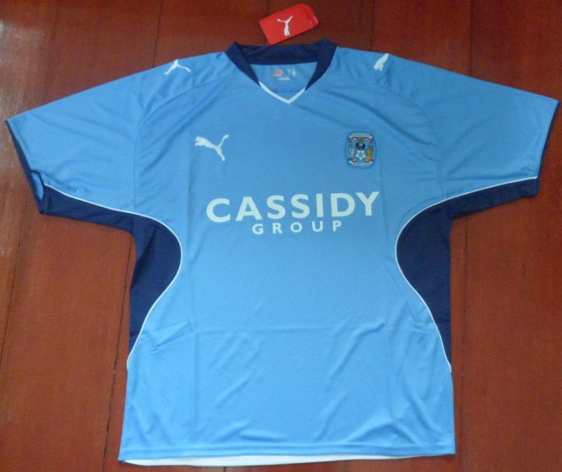 เสื้อฟุตบอล ทีมสโมสรโคเวนทรี ซิตี้ ชุดเหย้า 2009/10 ใหม่ M-Size / COVENTRY CITY Football Shirt Home Kit 2009/10 Jersey NEW M-Size