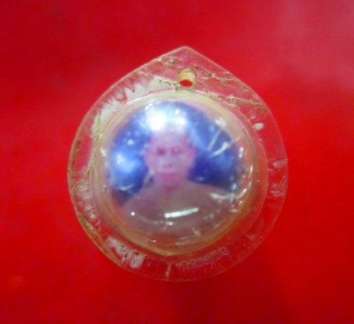 พระลูกอมเทียนชัย ติดรูปถ่าย หลวงพ่อปรงวัดธรรมเจดีย์ จ.สิงห์บุรี
