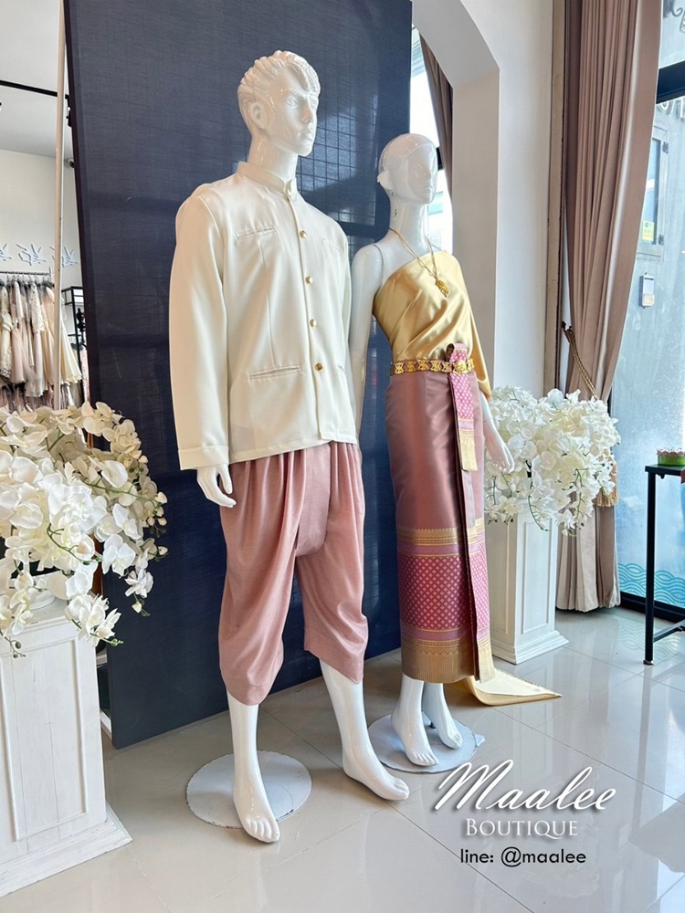 เช่า ชุดไทย ชุดเพื่อนเจ้าสาว ชุดไทยผ้าซิ่นสีเทาส้ม สไบเรียบสีทอง