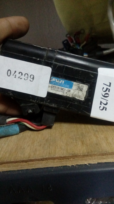 SERVO MOTOR “ FUJI ” รุ่น GYS101DC1-SB