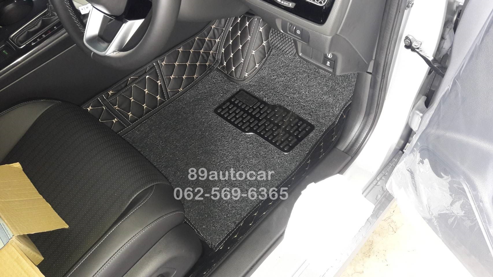 พรมปูพื้นรถยนต์ Honda Civic 2022 ปูพรม8D สีดำด้ายทองเย็บติดพรมดักฝุ่นสีเทา เข้ารูป