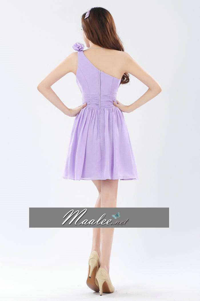 พร้อมส่ง ชุดราตรีสั้น เกาะอก ไหล่เดียว สีม่วง Lavender แต่งดอกไม้ช่วงไหล่