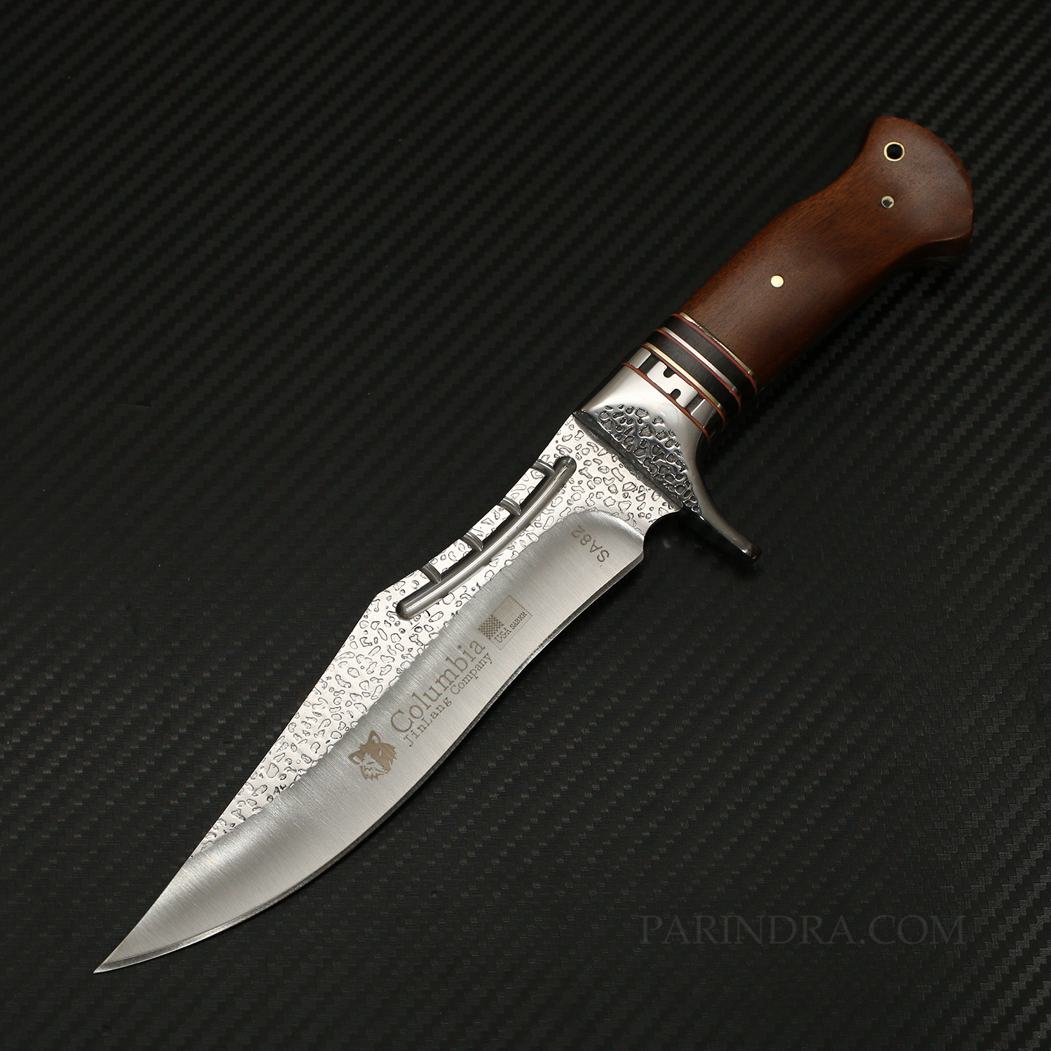 มีดเดินป่า COLUMBIA รุ่น SA82 ด้ามไม้ทรงโค้งเว้า ทรงใบมีดสวยมาก