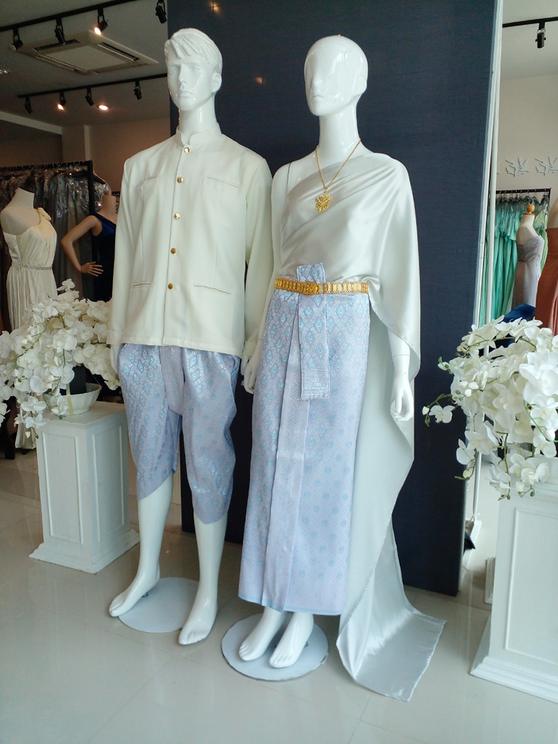 เช่า ชุดไทย ชุดเพื่อนเจ้าสาว ชุดไทยผ้าถุงสีชมพูฟ้าเงิน สไบเรียบสีเทาอ่อน