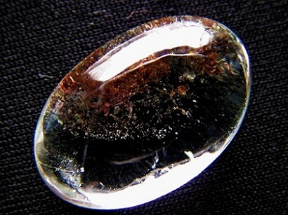 QU0031 แก้วหาดทรายทอง ปลวกแดง ปูลาด ดังชายหาดริมทะเล สวยแก้วใสวงรี ทำหัวแหวนเรียบง่ายสวยสไตล์โป่งข่าม ขนาดแก้ว 13.38x20.31x7.58 มม. น้ำหนัก 13.96 ct.