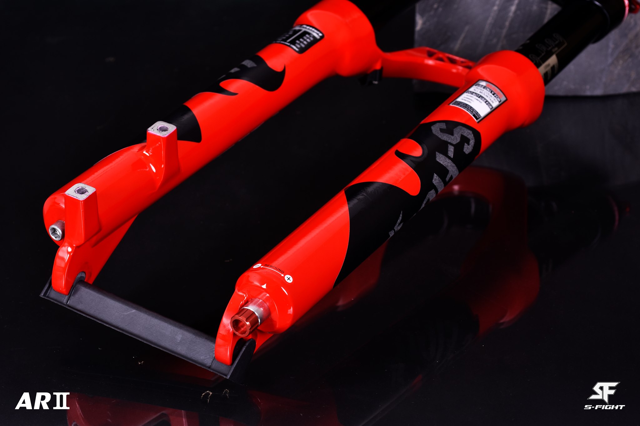 โช๊คลม S-FIGHT AR2 AIR FORK ยุบ 100มม, S518 คอเทเปอร์, แกน 9mm, 29er 2019