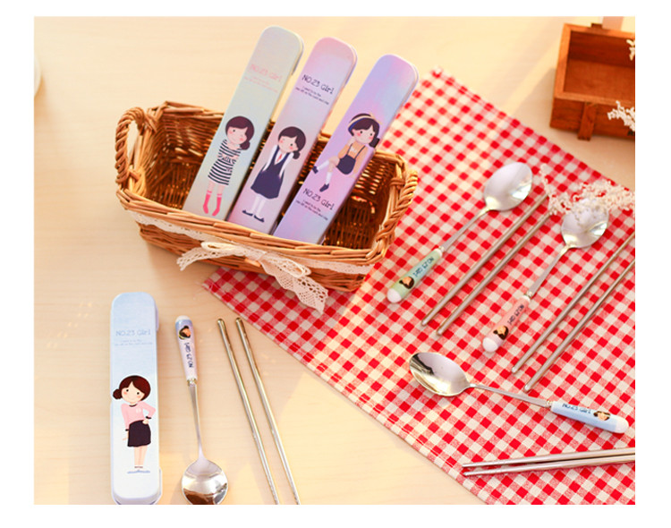 ชุดช้อน-ตะเกียบ พร้อมกล่องเหล็กพกพา