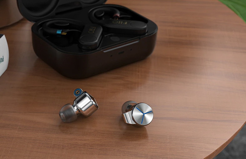 ขาย FiiO FA7S หูฟัง IEMs 6 ไดรเวอร์ 6 Knowles BA รองรับ Hi-Res ประกันศูนย์ไทย