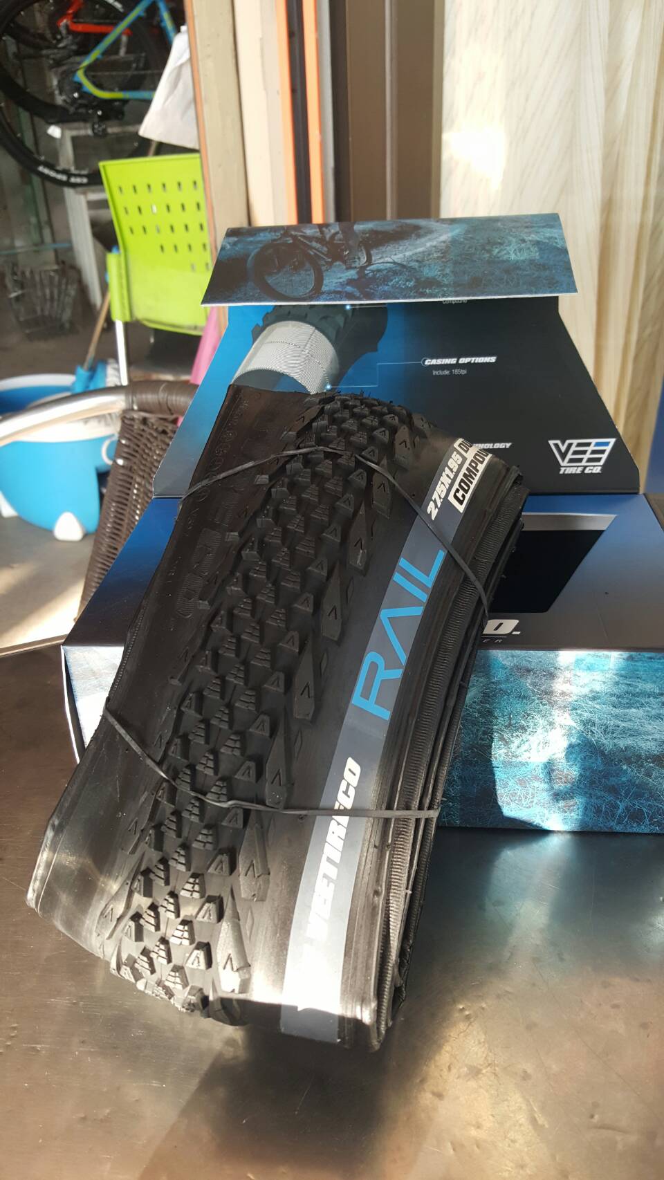 ยางนอกขอบพับ VEE TIRES "RAIL" ,27.5X1.95,VRB-327