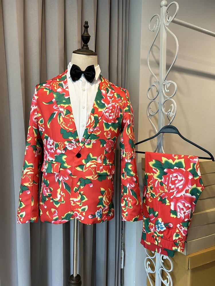 พร้อมเช่า ชุดสูทชาย สูทจีน ลายดอก สีแดง