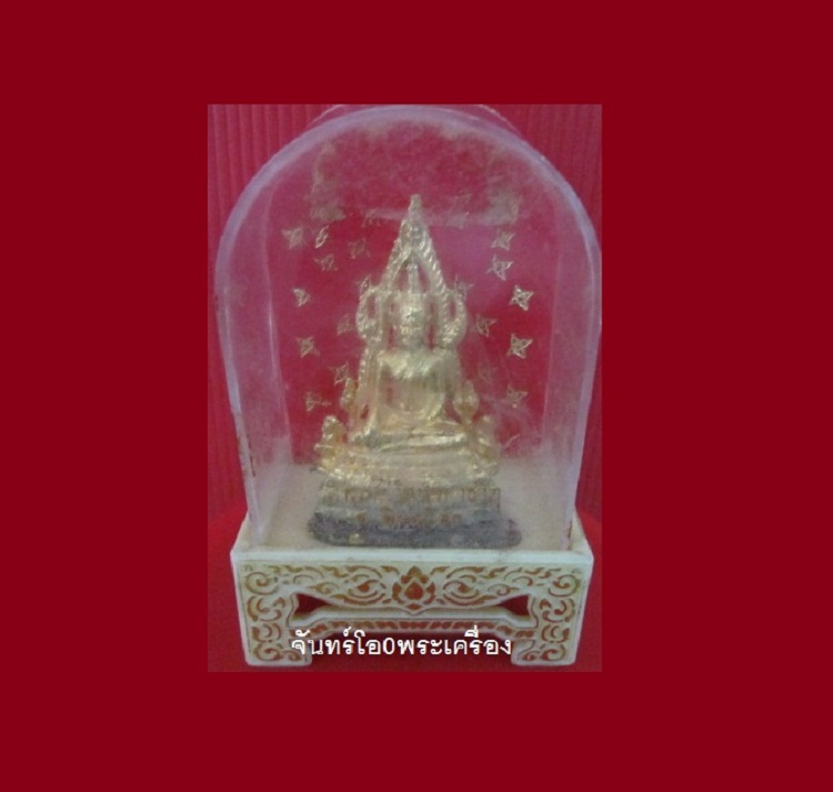 @@รูปหล่อพระพุทธชินราช วัดพระศรีรัตนมหาราช จ.พิษณุโลก @@ สำหรับตั้งหน้ารถครับ สูงประมาณ2นิ้ว ฐานพระกว้าง 1.3นิ้ว
