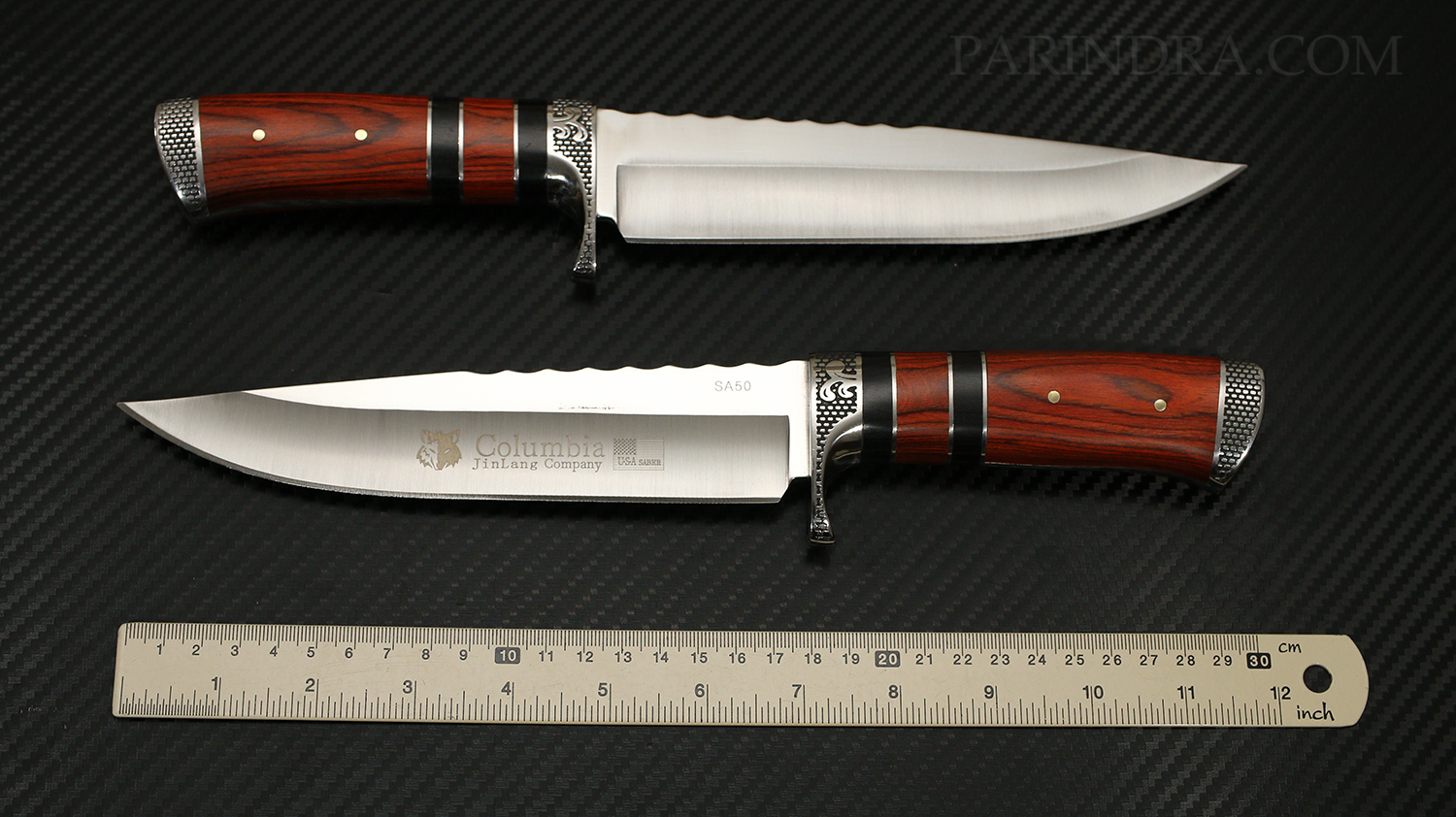 มีดเดินป่า COLUMBIA รุ่น SA50 ด้ามไม้สีน้ำตาลแดงสลับดำ ทรงใบมีดสวย