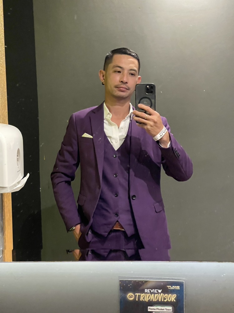 พร้อมเช่า ชุดสูทชาย สีม่วง สไตล์เกาหลี (พร้อมเสื้อกั๊ก)