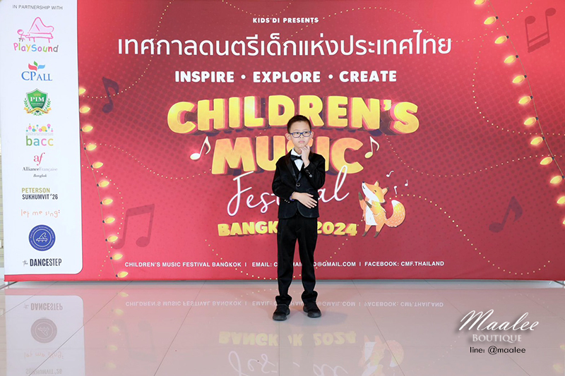 พร้อมเช่า ชุดสูทเด็กชาย สีดำ เนื้อกากเพชร แบบหรูหรา **พร้อมเช่า 120,130,140,150,160,170**