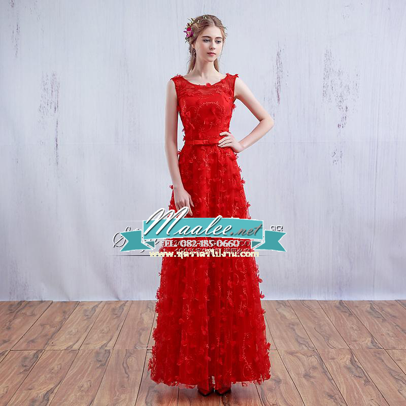 พร้อมเช่า ชุดราตรียาว แบบ C สีแดง แขนสั้น คอปาด ลูกไม้สามมิติทั้งตัว