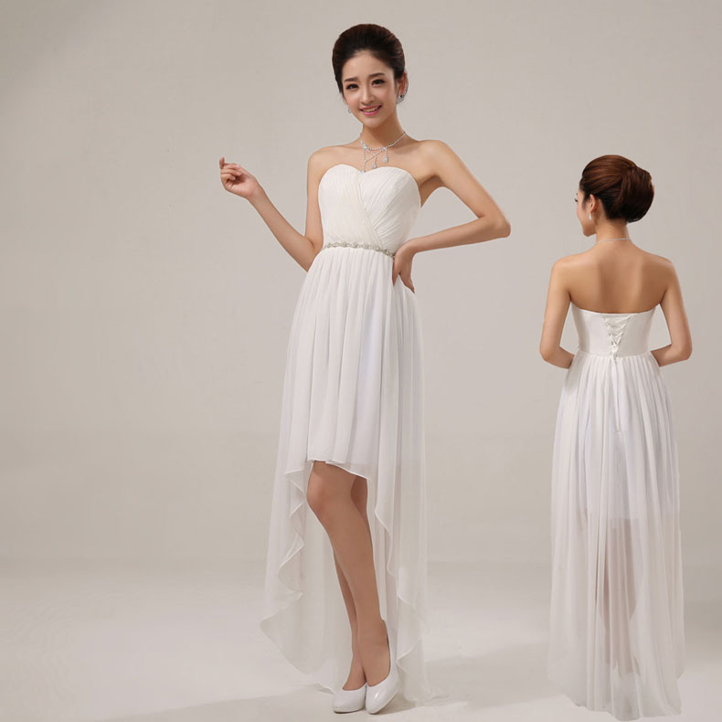 พร้อมเช่า ชุดราตรีสั้น เกาะอก หน้าสั้นหลังยาว สีขาว อัดพลีตหน้าอก คาดเอวคริสตัล