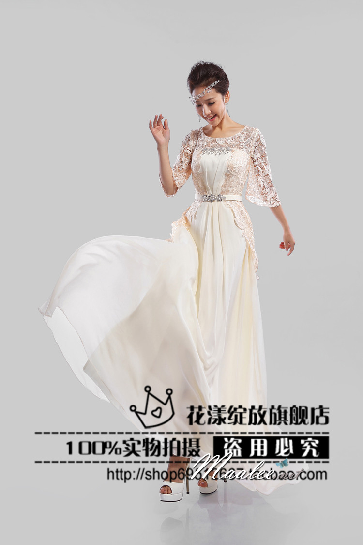 พร้อมเช่า ชุดราตรียาว สีเขียวอ่อน แขนสามส่วน แต่งลูกไม้ จับเดรปทรงนาฬิกาทราย (L-3XL)