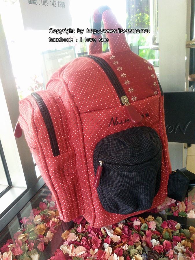 กระเป๋าเป้ Old School Backpack โทนแดง - สั่งทำค่ะ