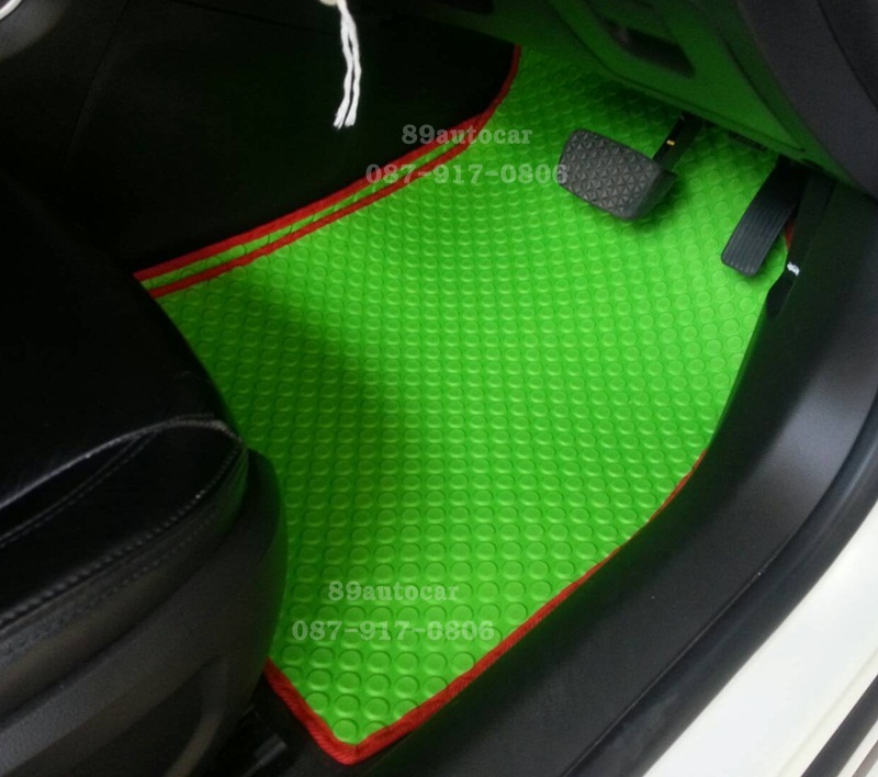 โรงงานพรมปูพื้นรถยนต์เข้ารูป Chevrolet Cruze ลายกระดุมสีเขียวขอบแดง