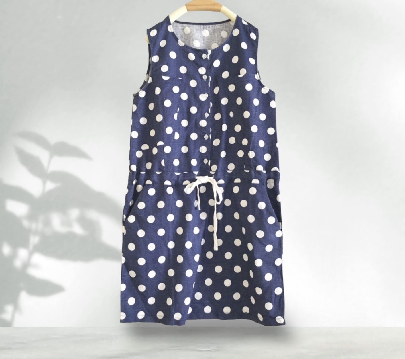 เสื้อ/เดรสแขนกุดผ้าฝ้ายลายจุด