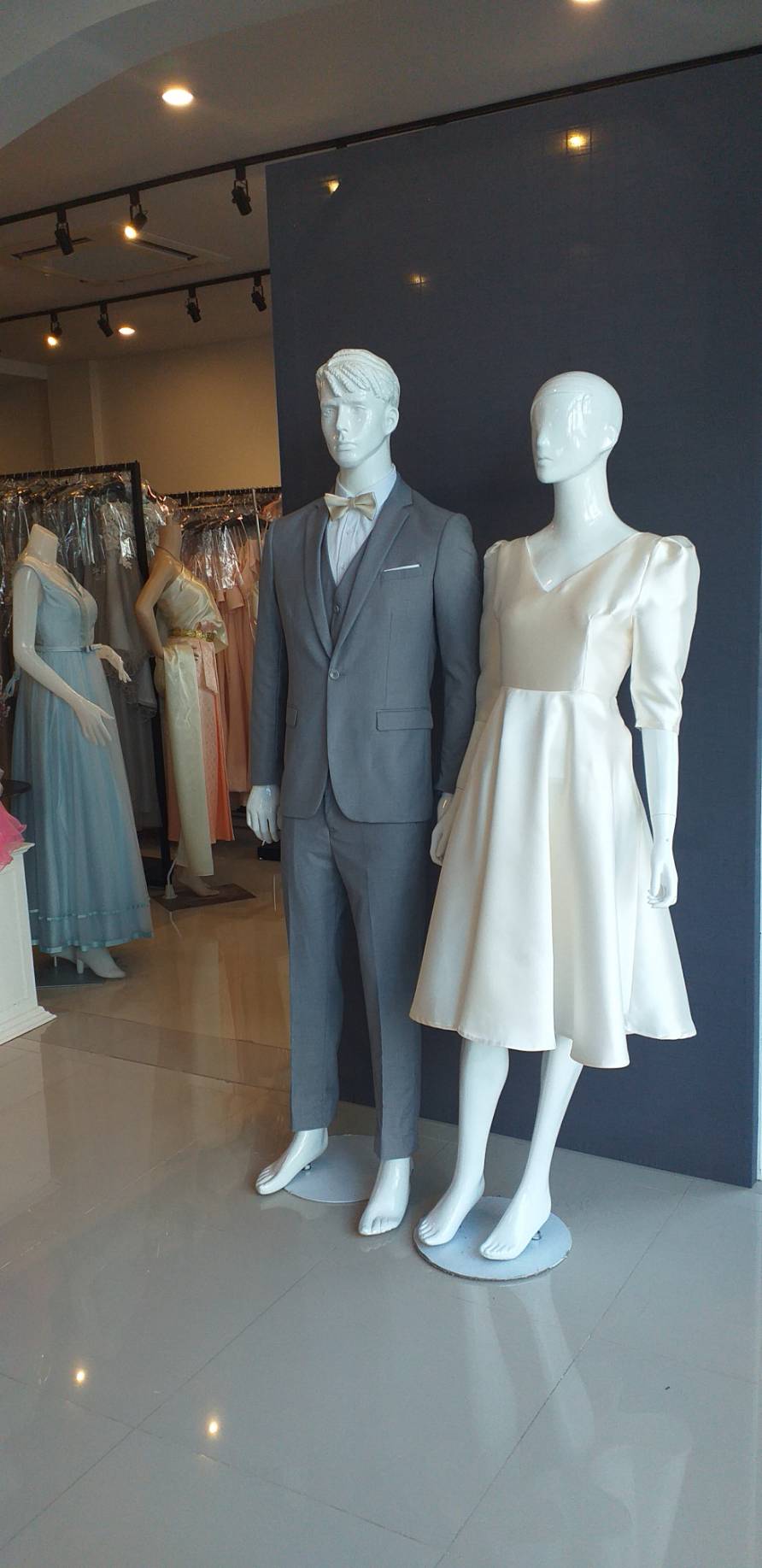 พร้อมเช่า ชุดแต่งงาน มินิมอล ชุดหมั้น แขนสามส่วน