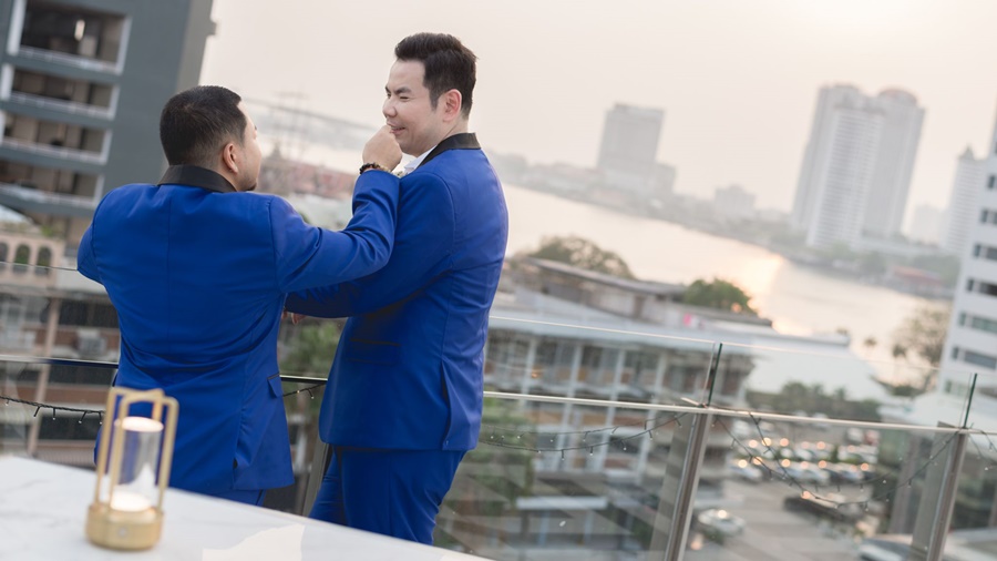 พร้อมเช่า ชุดสูททักซิโด้ สีน้ำเงิน ปกกล้วย (พร้อมเสื้อกั๊ก) Tuxedo Suit with Shawl Collars