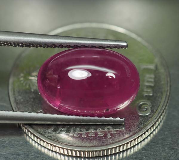 ทับทิมสีแดงชมพูสวยมีเหลือบ 6.60 กะรัตหลังเบี้ย (1236)