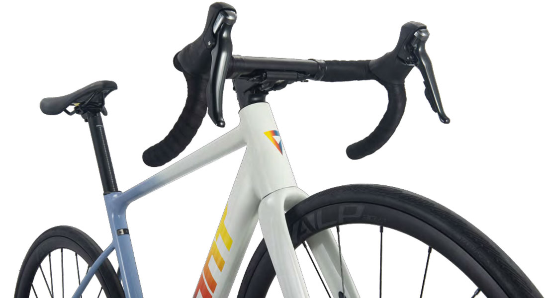 จักรยานเสือหมอบ GIANT PCR LTD 2 ปี 2026 | Shimano Tiagra 2×10 สปีด | ดิสก์เบรกไฮดรอลิก | 8.9 กก.