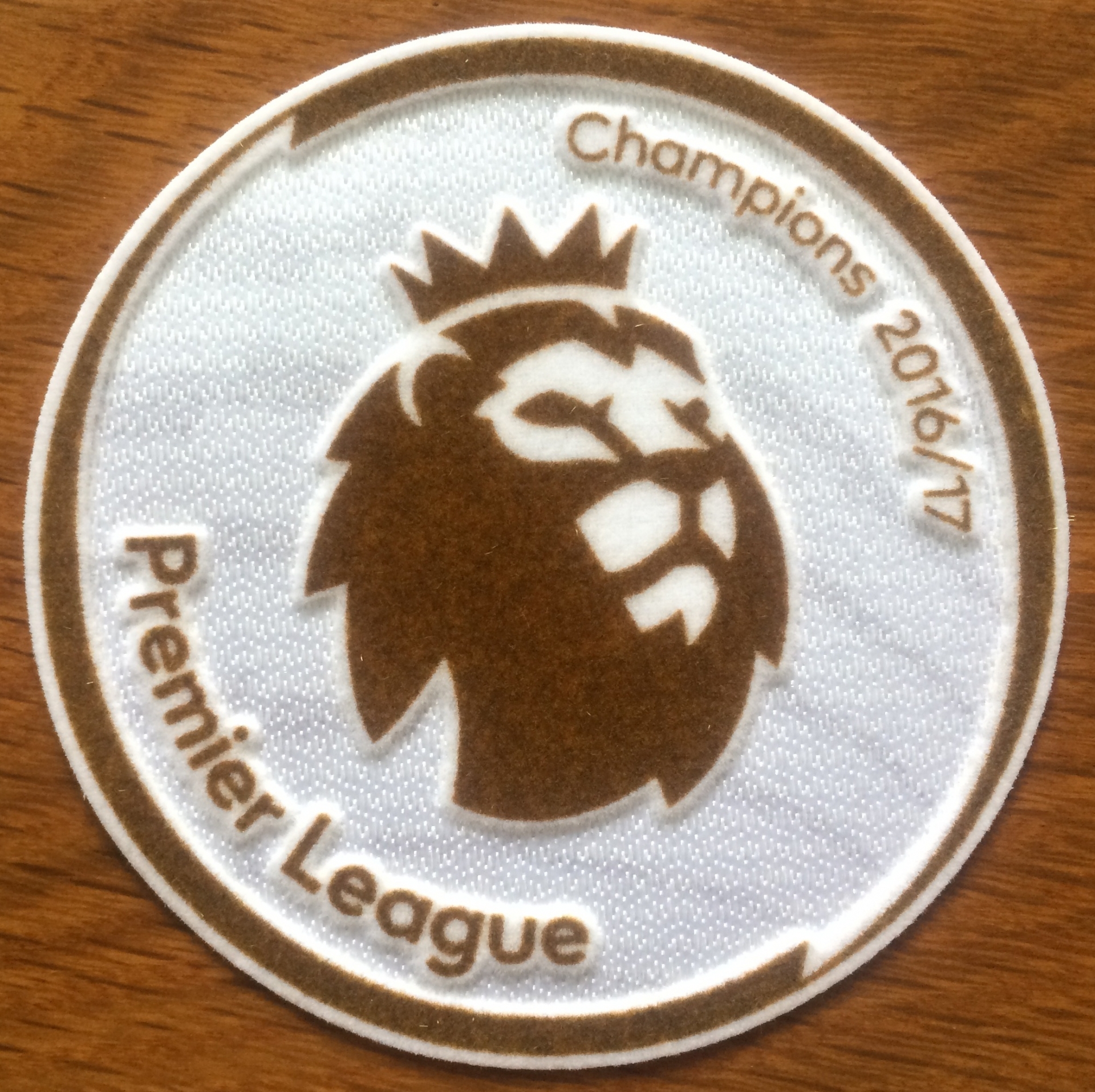 อาร์มสัญลักษณ์ฟุตบอล การแข่งขันฟุตบอลพรีเมียร์ ลีก - PREMIER LEAGUE CHAMPIONS 2016/17 PLAYER SIZE ใหม่ / PREMIER LEAGUE National Football League PLAYER SIZE Football Patch/Badge - PREMIER LEAGUE CHAMPIONS 2016/17 NEW