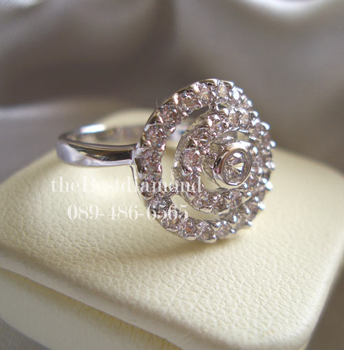 BR516RD+++แหวนเพชร cz ขดหอย+++Modern มากๆๆ เหมือนออกมาจาก catalog ร้านจิวฯ เลยค่ะ แบบ INtrend สุดๆๆๆ เพชรวิบๆๆ