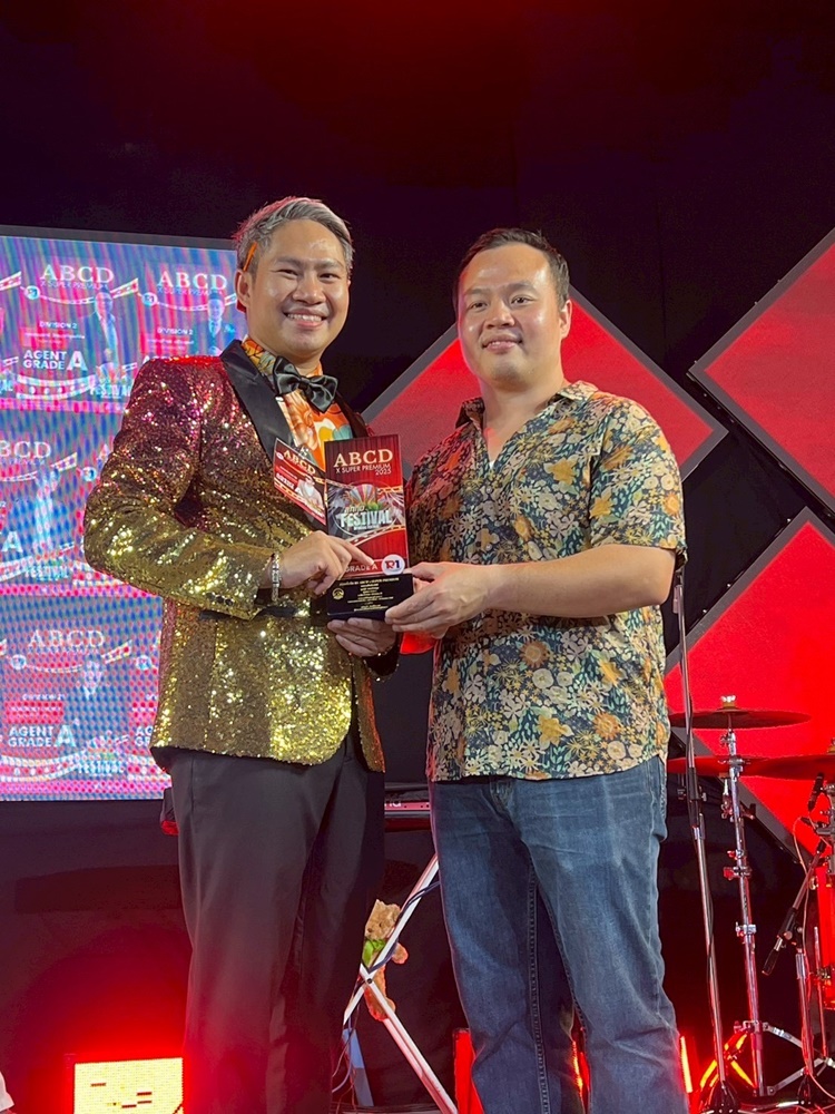 พร้อมเช่า เสื้อสูทชาย สูทแฟชั่น สูทกลิตเตอร์ ไล่สี สีชมพูทอง