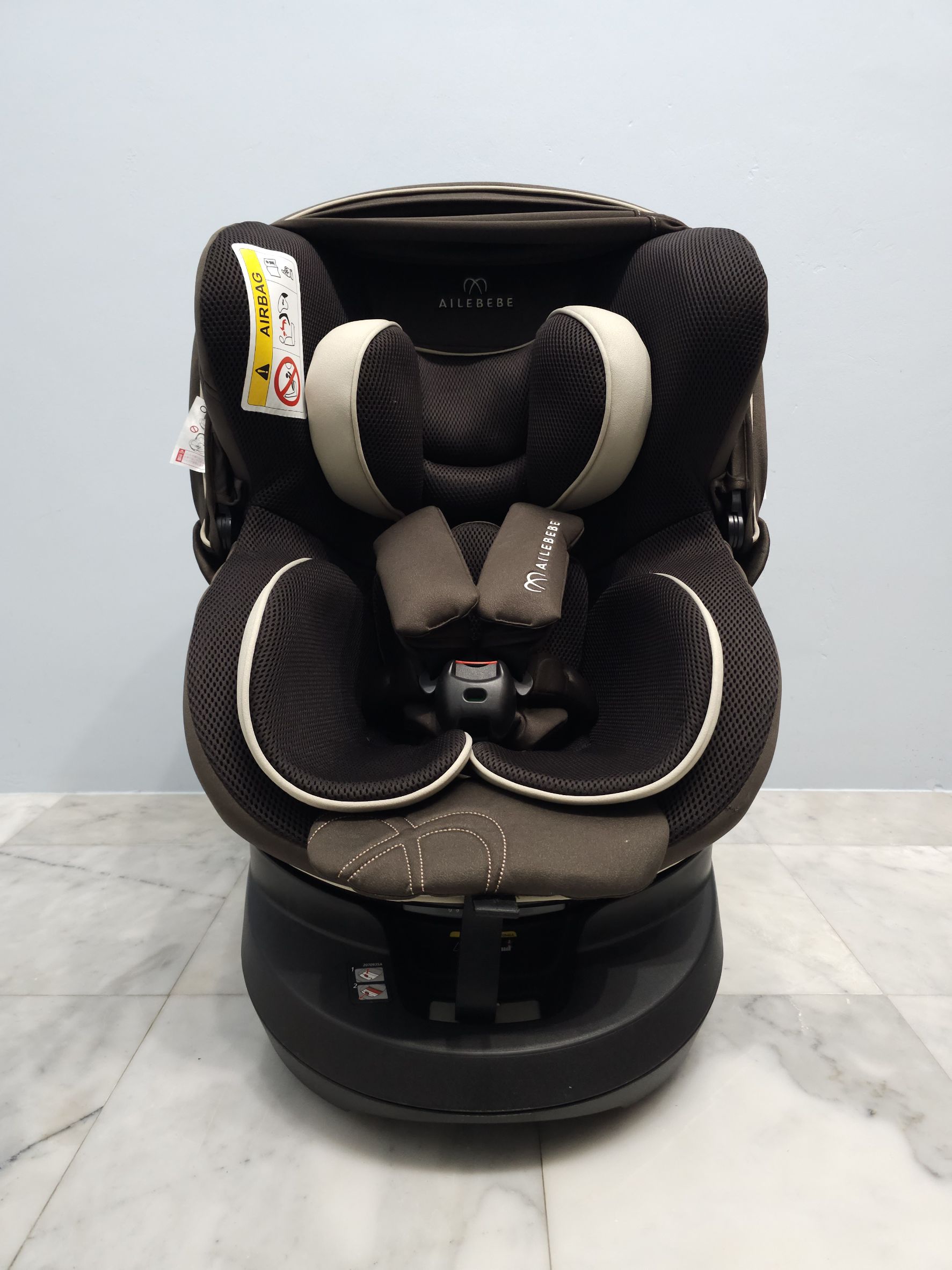 Ailebebe Kurutto 5i (isofix) grance สีน้ำตาล **มือสอง อะไหล่แท้ ไม่มีตำหนิ ทำความสะอาดฆ่าเชื้อพร้อมใช้งาน**