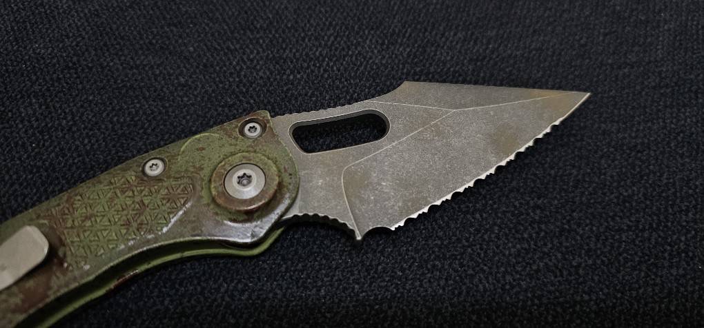 Microtech Borka Stitch Auto Full Serrated Outbreak 169-3OBS