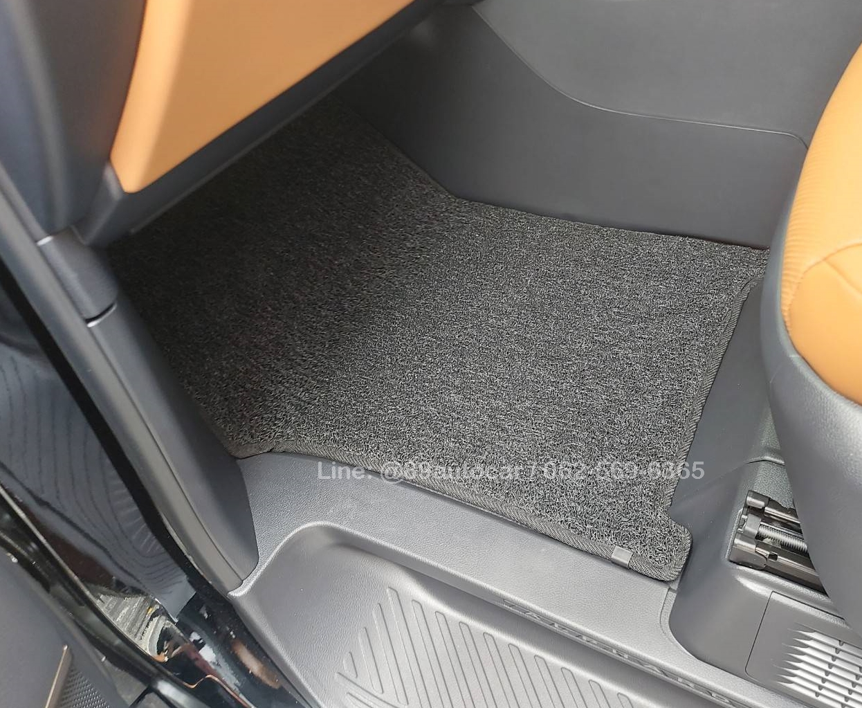 พรมดักฝุ่น Toyota Alphard 40 ปี 2024 ปูพรมไวนิลดักฝุ่นสีดำขอบดำ