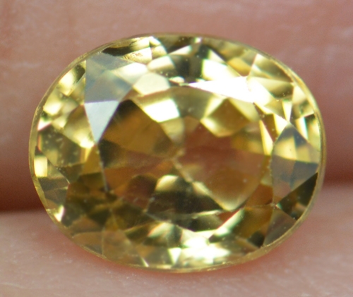 เพทายดิบสีเหลือง (Zircon) 1.30 กะรัต (0340)