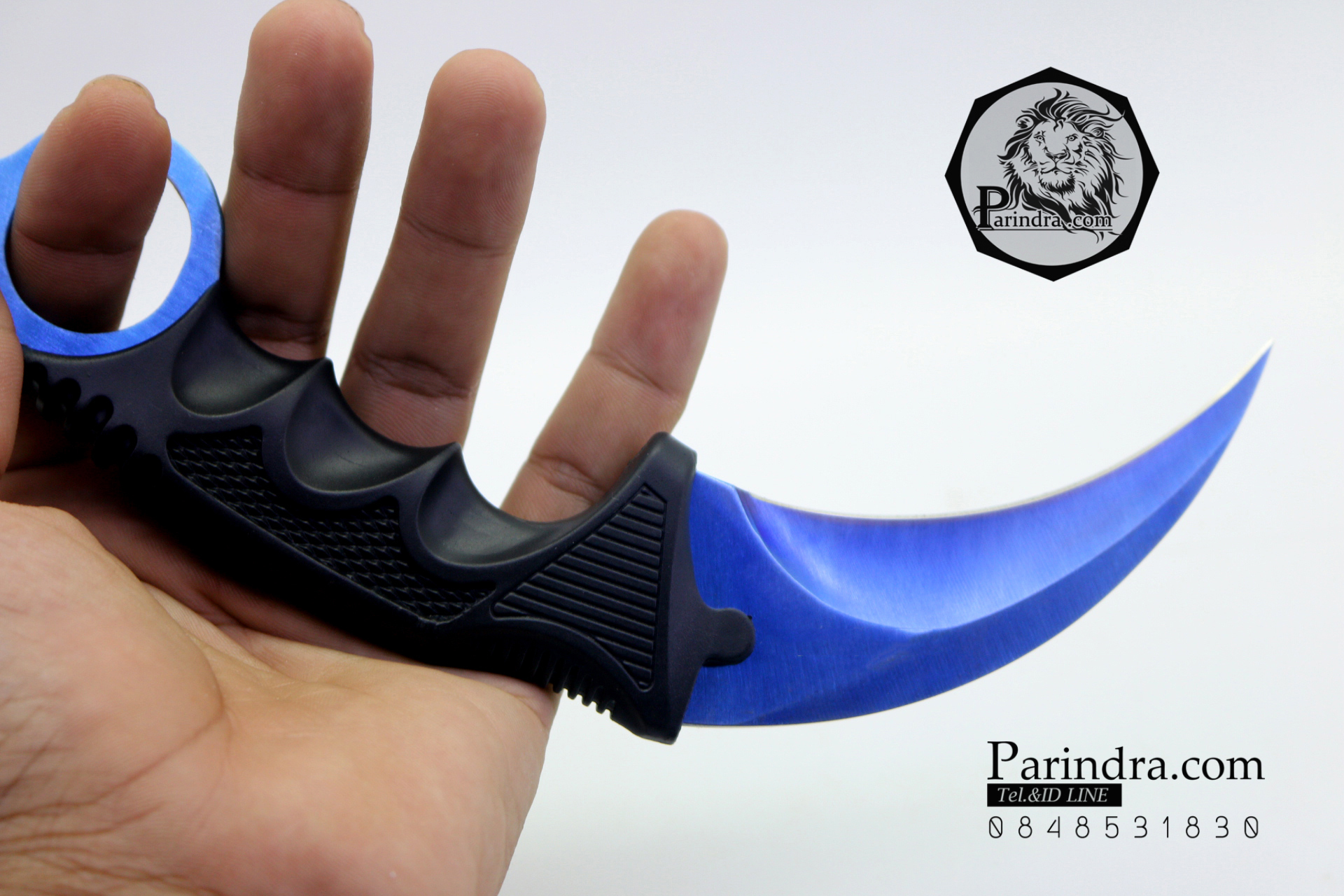 มีดคารัมบิต (Karambit) ใบสีน้ำเงิน