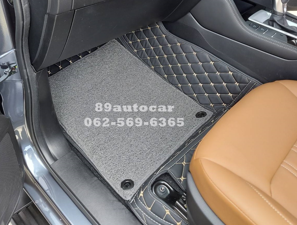 พรมรถยนต์ All New Isuzu Mu-X 2021 ปูพรม7D สีดำทอง + ไวนิลสีเทา เข้ารูป