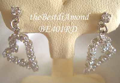 BE401RD+++ต่างหูหัวใจรอรักค่ะ ^_* เป็นรูปหัวใจ ห้อยตุ้งติ้ง ห้อยข้างละ 1 ดวง เหมือนรอรักเลยค่ะ ทันสมัย โมเดินส์มาก ใส่แล้วน่ารักดีค่ะ สวยเก๋