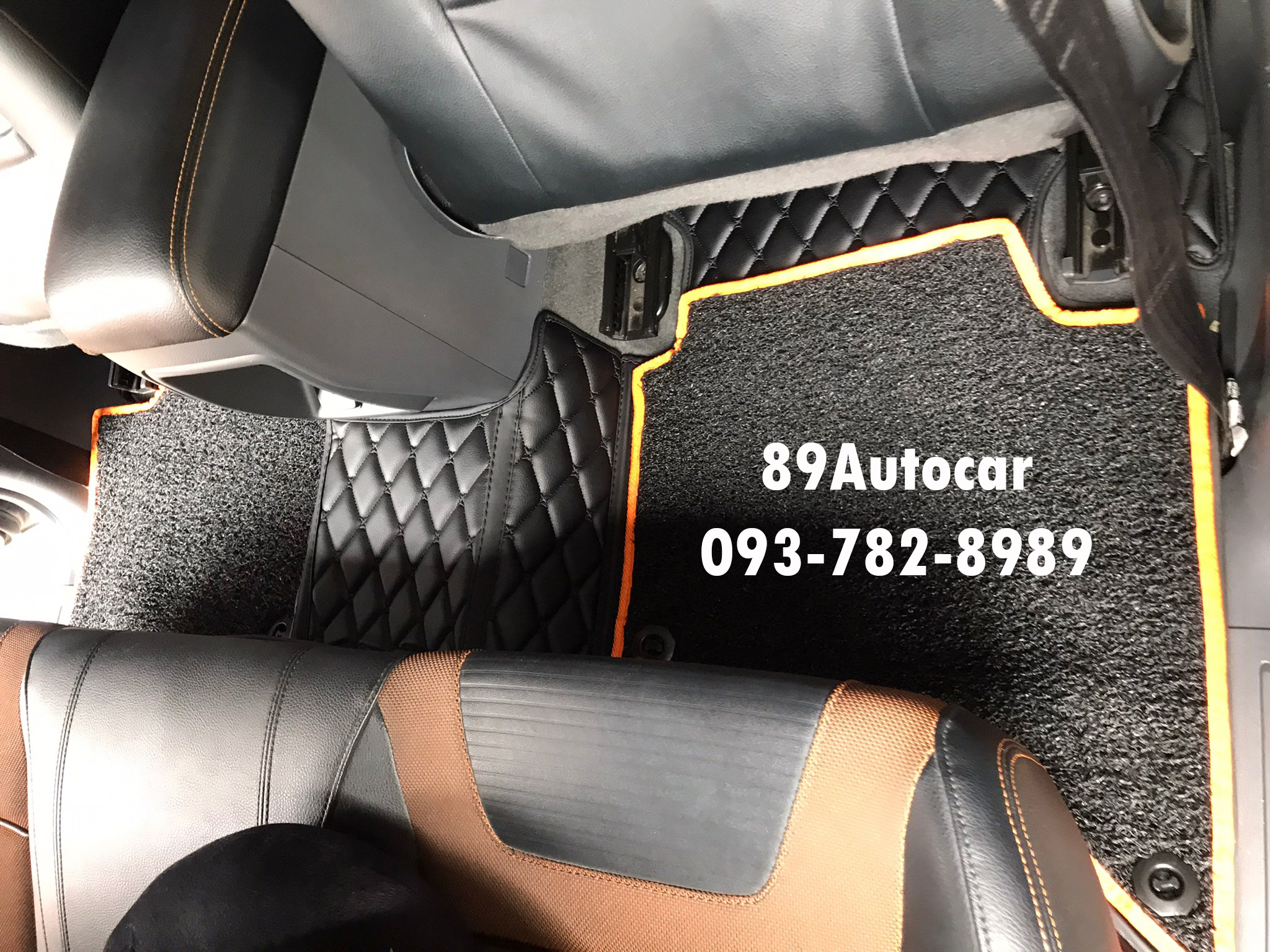 โรงงานพรมรถ พรม7D ปูพื้น Ford Ranger 4 ประตู 2015-2021 สีดำล้วน + ไวนิลสีดำขอบส้ม เข้ารูป