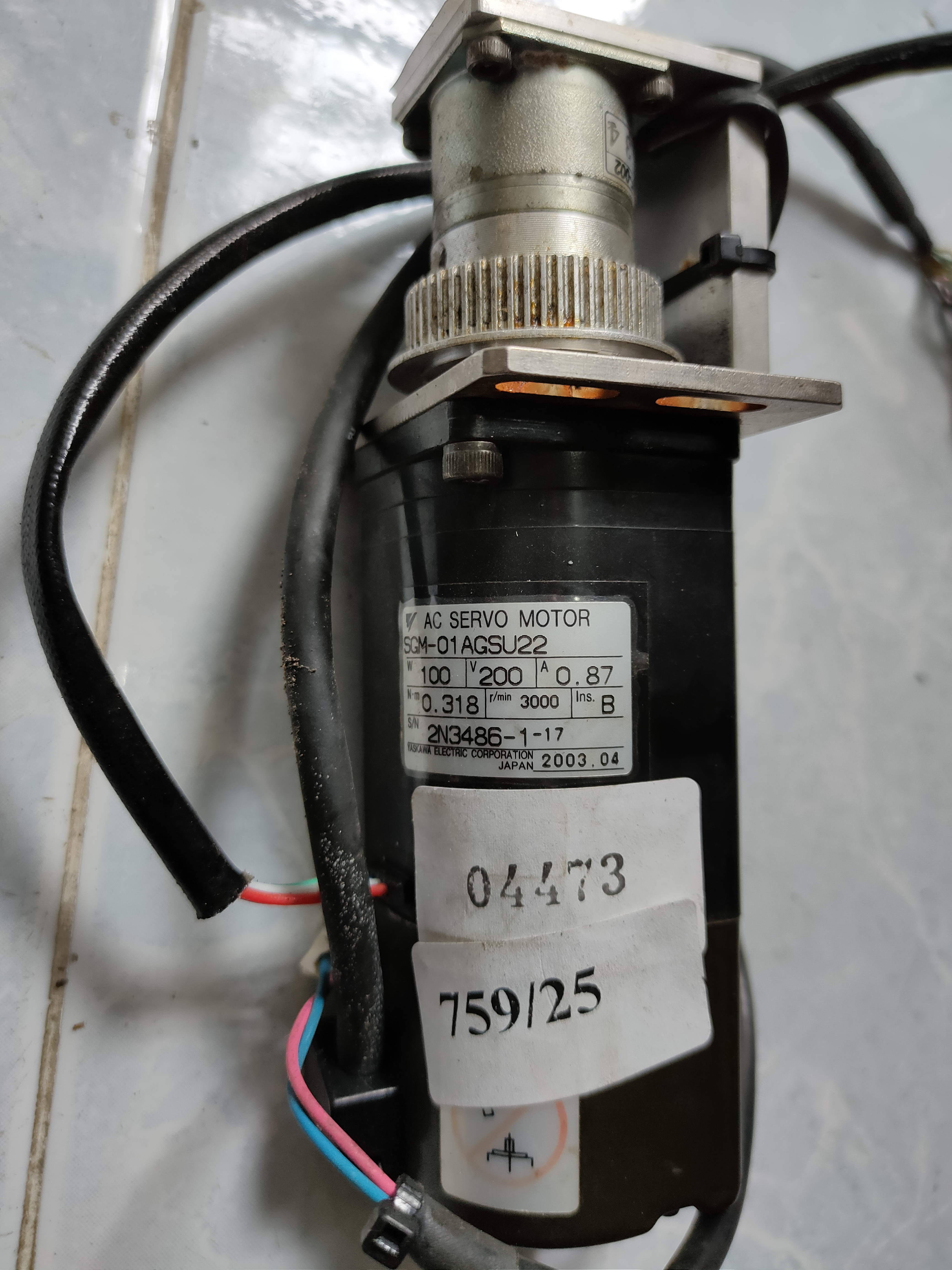 SGM-01AGSU22 SERVO MOTOR " YASKAWA "