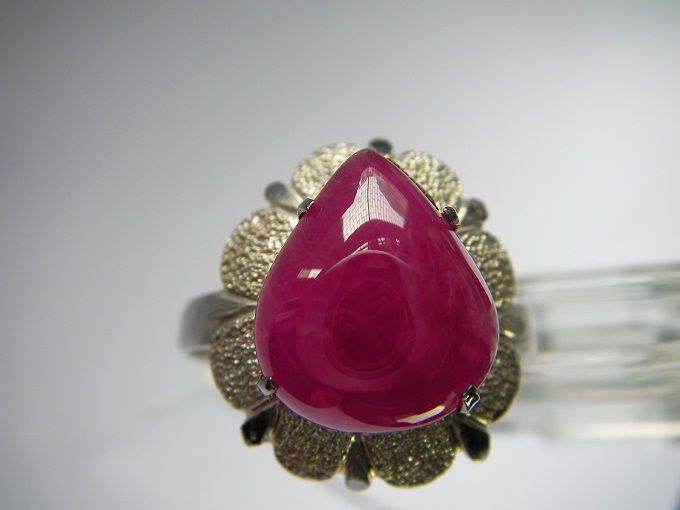 ทับทิมพม่า ทรงหยดน้ำ สีชมพูแดง สวยครับเม็ดนี้ ขนาด 10x12x4 mm. นน.4.15 ct. ราคาโทรถาม