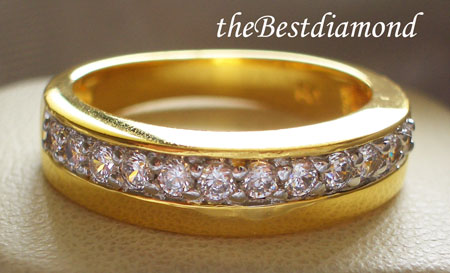 BR027+++แหวนแถวเพชรข้าง+++เก๋ไก๋มากค่ะ ฝังเพชรอยู่ริมเลย ทำให้ดูดีมีดีไซน์ งานสวยมากๆๆๆๆ